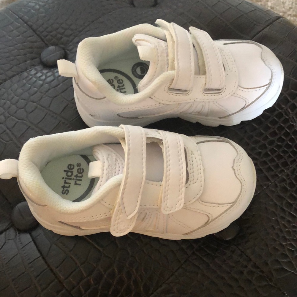 NEW stride rite white sneakers size 7 XW